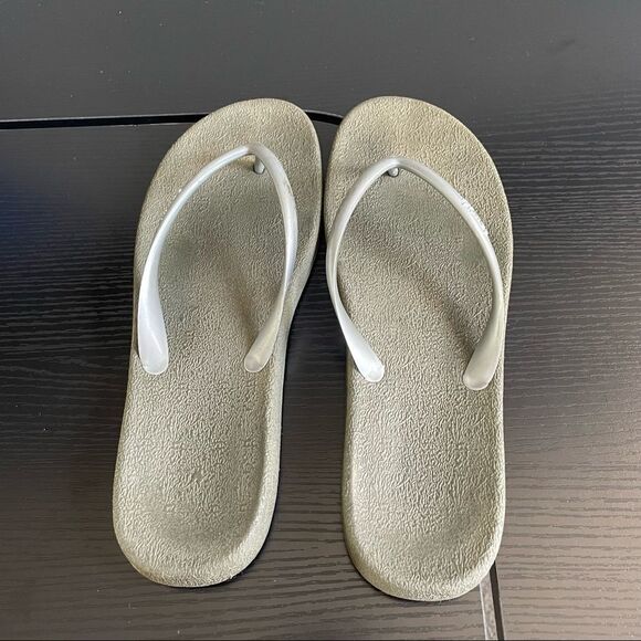 Sanuk Gray & Silver Thong Flip Flops, 10 - Picture 11 of 14